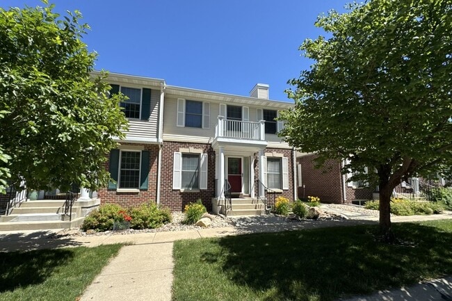 Building Photo - Large Townhome in North Ames - Somerset Neighborhood