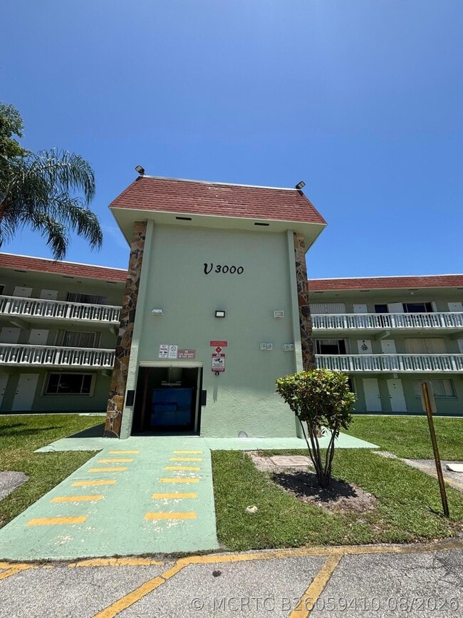 Building Photo - 3000 Springdale Blvd Unit 316