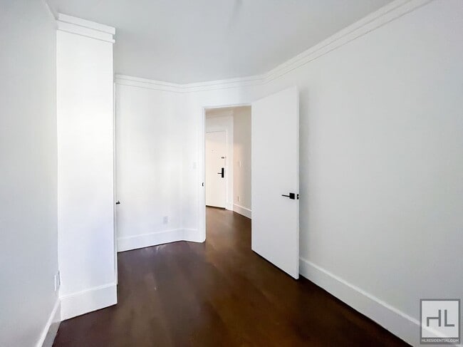 Photo - 3 PLACE / 2-Bed 1-Bath Unidad 3R