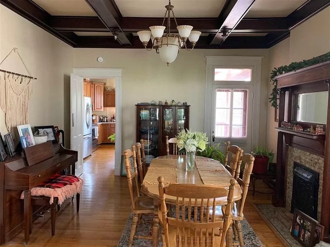 Photo - 610 Fenelon Pl