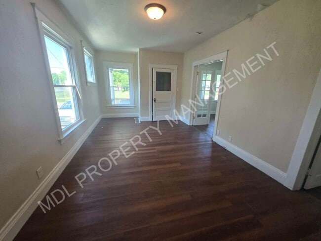 Photo - 2120 Stark St Unit 1