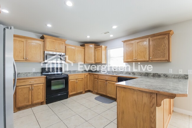 Photo - 308 S Ozark St