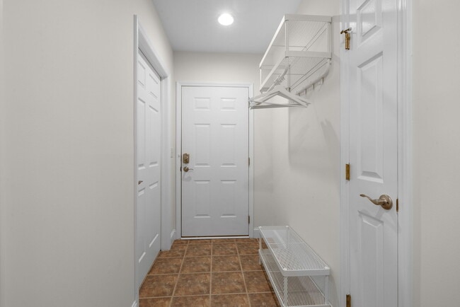 Photo - 327 Silverberry Ct