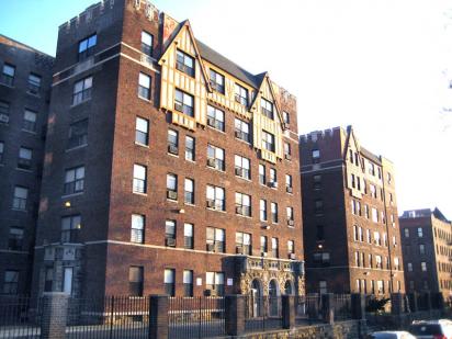 Primary Photo - The Castle Apartments