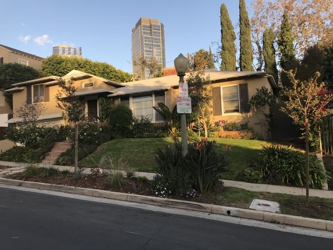 Street Facing Photo - 10338 La Grange Ave Rental