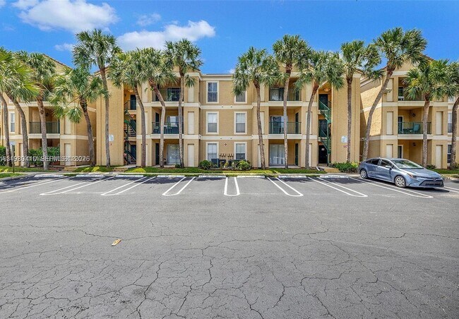 Building Photo - 733 Riverside Dr Unit 1216