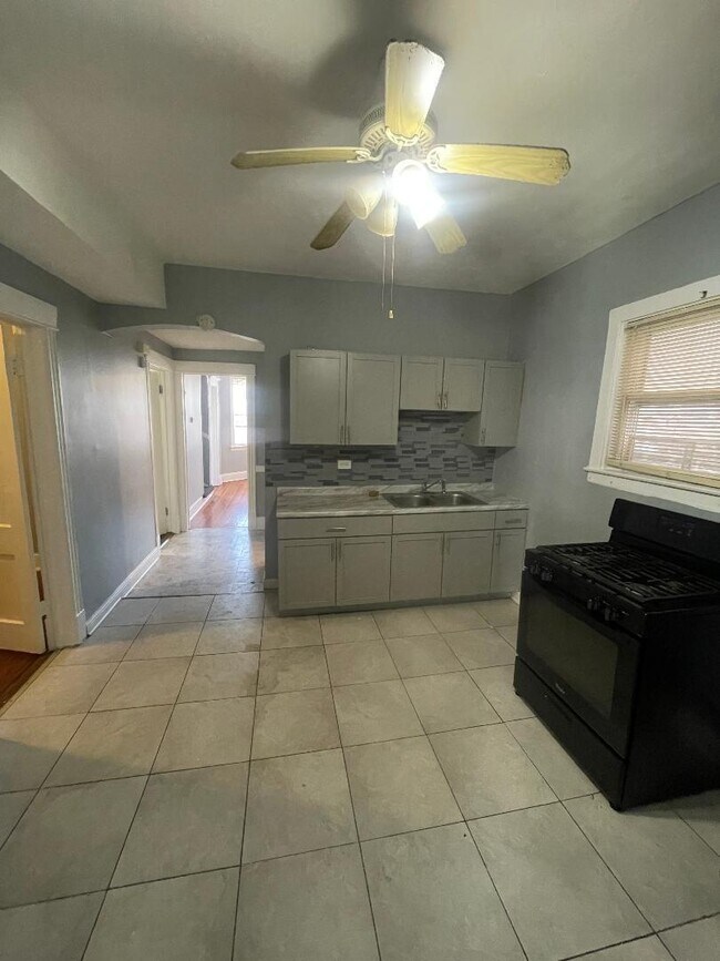 Photo - 8136 S Exchange Ave Unit 2