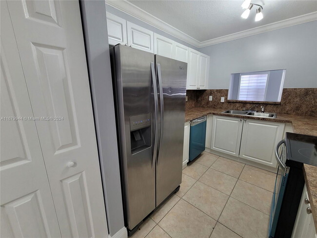 Photo - 7145 NW 173rd Dr Condominio Unidad 1108