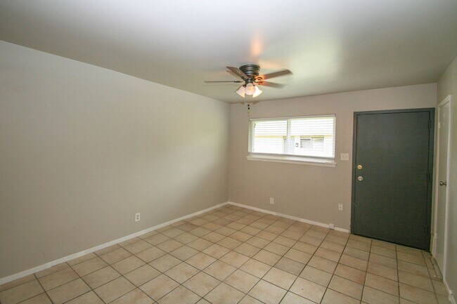 1310 N Irvington Ave Unidad 1310B