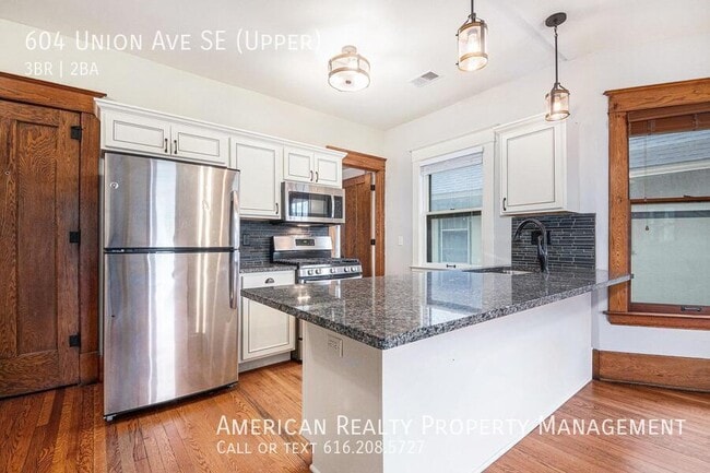 Photo - 604 Union Ave SE