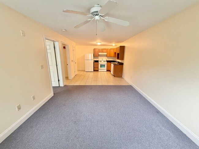 235 Pearl St Unit 104