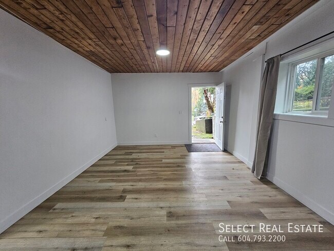 Photo - 13454 Crestview Dr