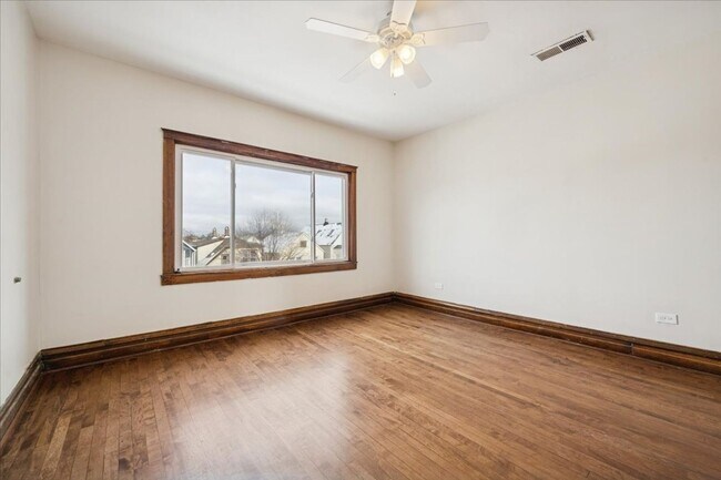 Photo - McLean Unit 3