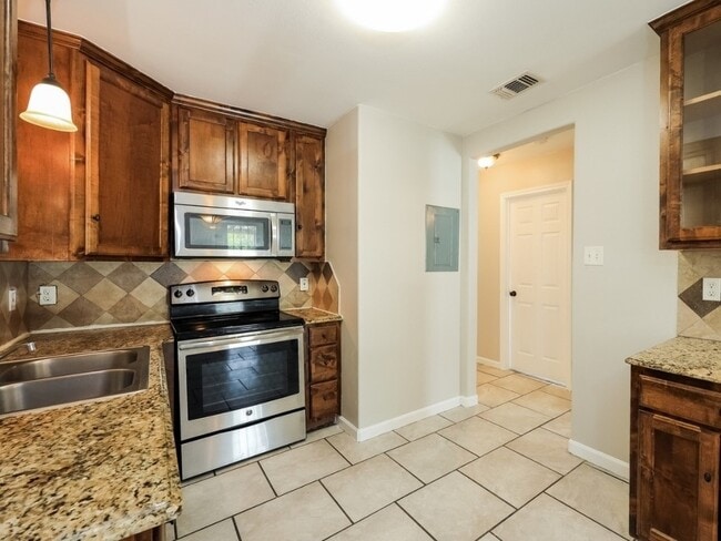 Photo - 5322 S Zarzamora St