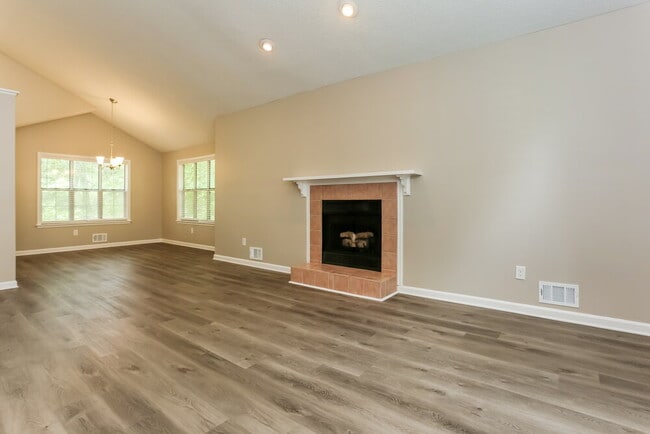 Photo - 40 Woodberry Ct