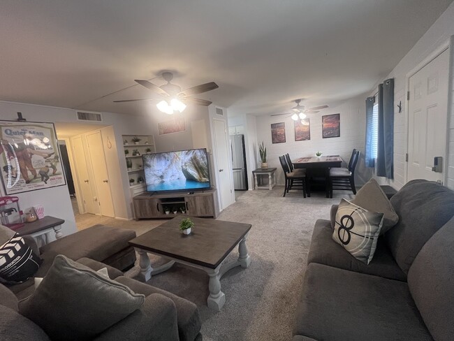 Photo - 1031 N Holly Ave Apartments Unit #14