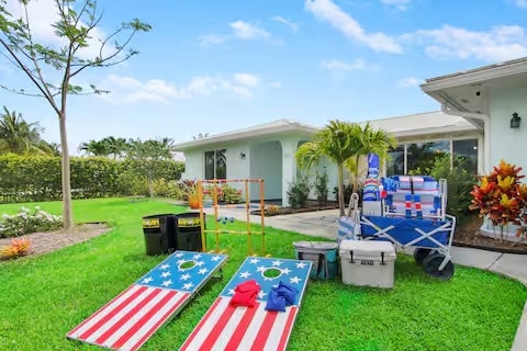 Photo - 2473 N W Everglades Blvd