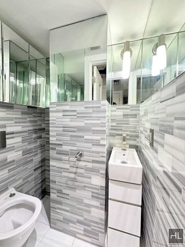 Photo - Mott Street Unit 1RS