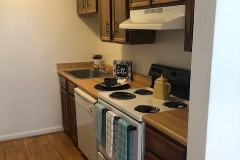 Photo - River Oaks Apartments