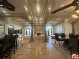 Photo - 458 Flores St