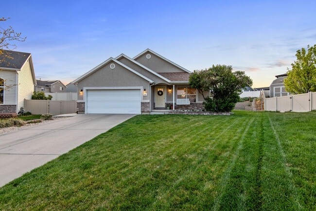 Photo - 2521 Apricot Pl