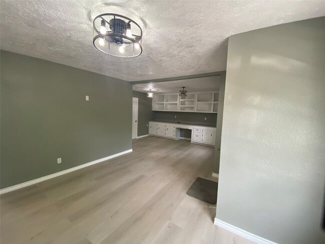 Photo - 13068 TX-146