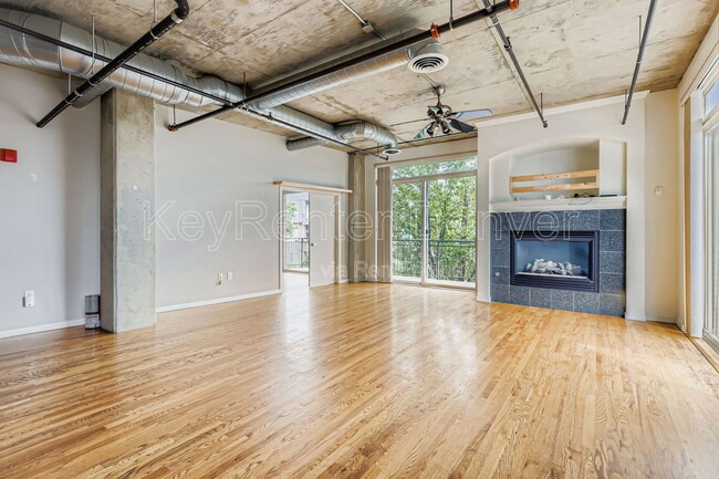 Photo - 3201 Shoshone St Unit 101