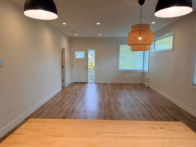 Photo - 4808 SE Franklin St