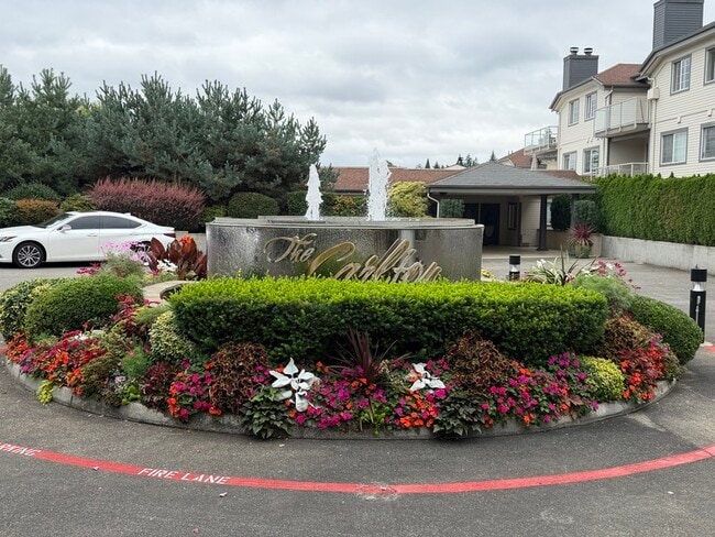 Building Photo - 2760 76th Ave SE Unit Apt #302