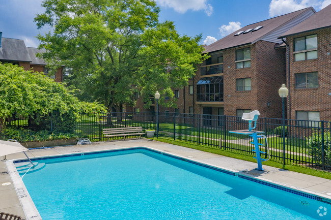 Piscina - The Greens at Columbia Apartamentos