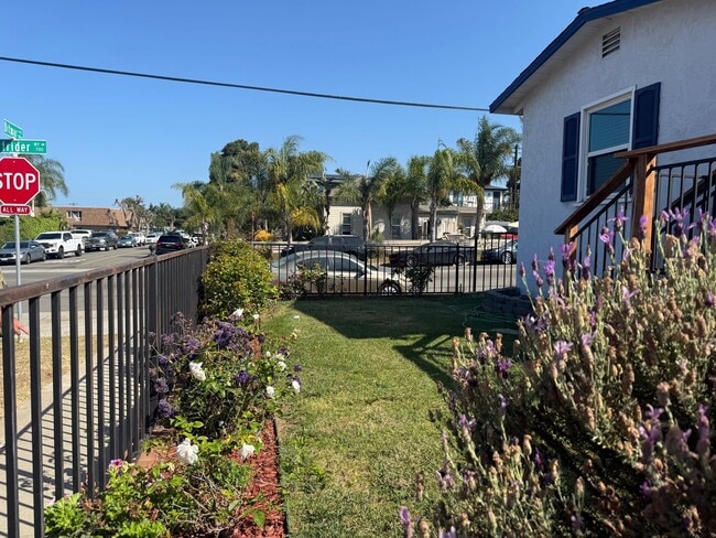 Photo - Charming 2 Bedroom Home in Coastal Oceanside Call 6 1 9 8 8 8 5 5 5 4