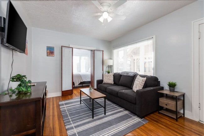 Photo - 431 1st Ave N Unidad SI ID1597556P