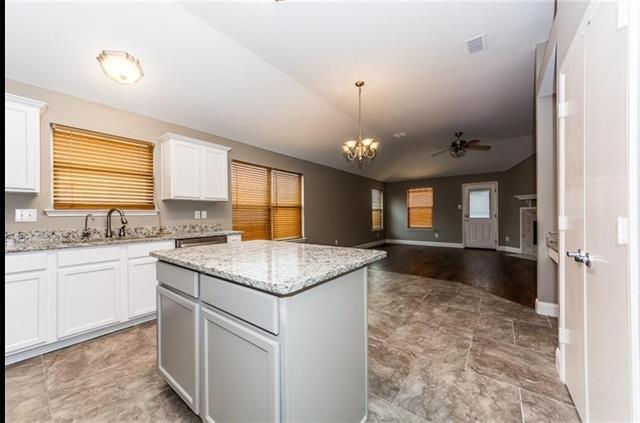 Photo - 2016 Falls Creek Dr