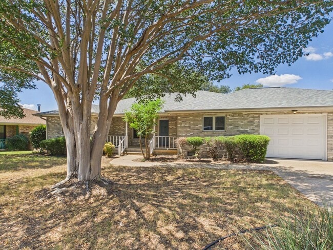 Photo - 1018 Ave B