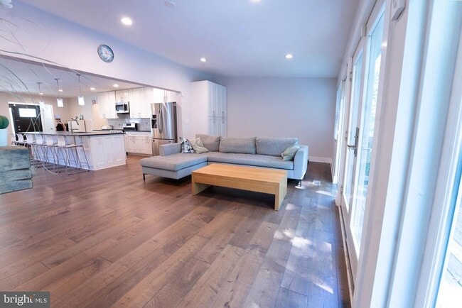 Photo - 1710 Mark Ln