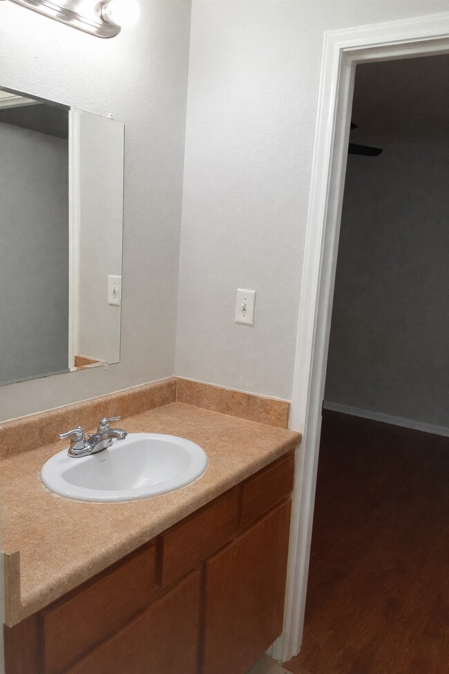 Photo - 134 S Bend Ct