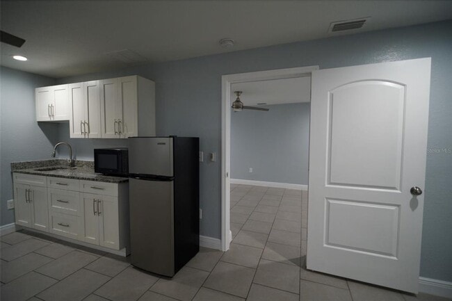 Photo - 907 W Humphrey St