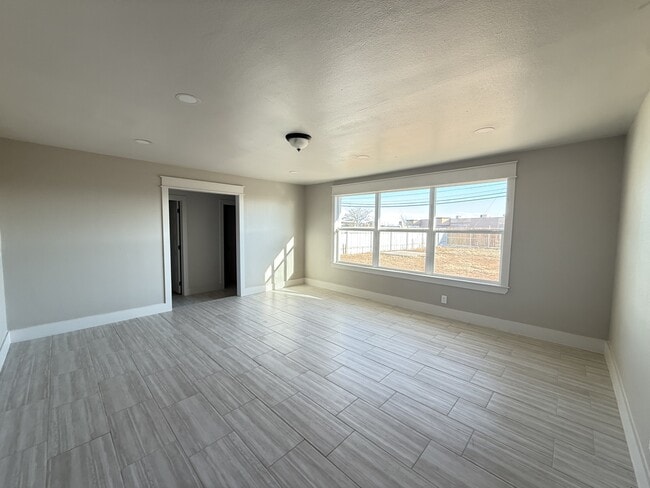 Photo - 3504 Thomas Ave