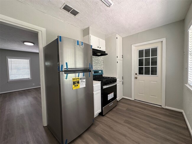 Photo - 3723 Cosby St