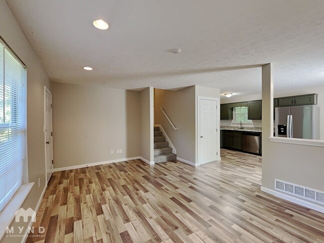 Photo - 381 Cottonwood Loop