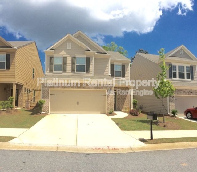 Photo - 2635 Runnymede Ct