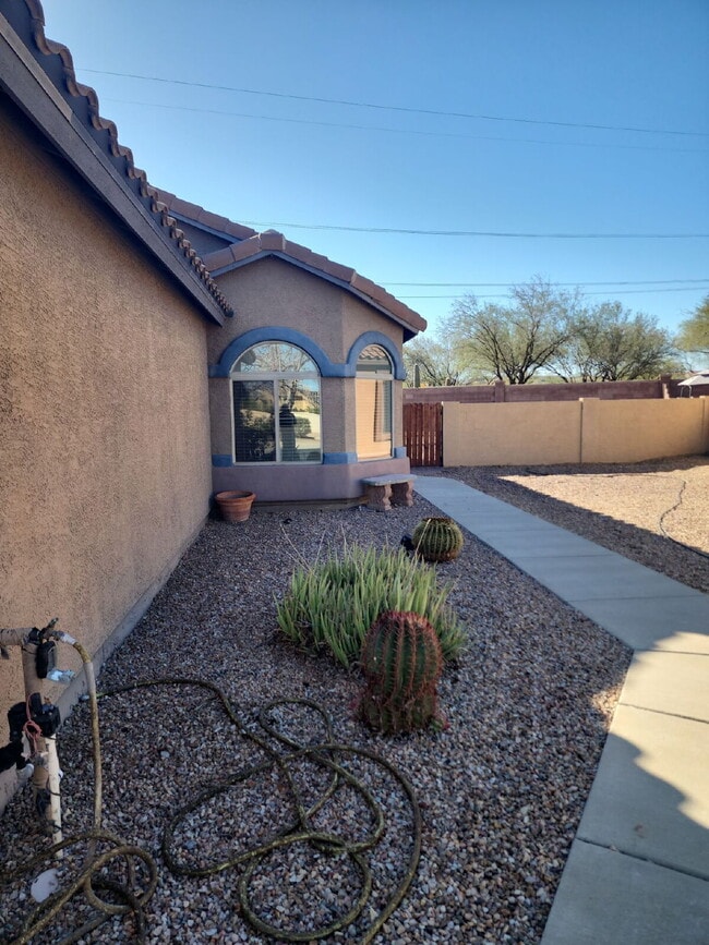 Photo - "Charming 3-Bedroom Oasis in Sahuarita - Spacious Living Awaits!"