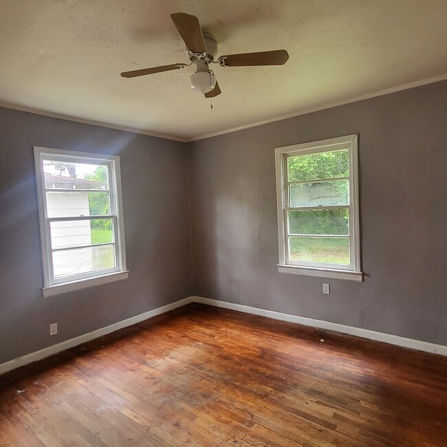 Photo - 108 Celia Dr