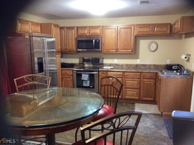 Photo - 1385 Elizabeth Ln Unit 200