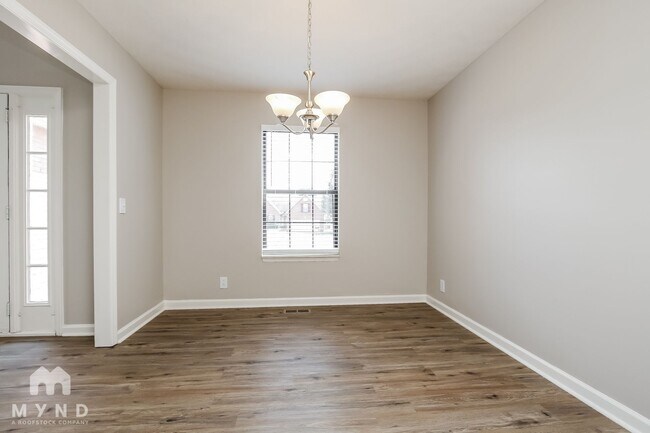 Photo - 404 Bridgeton Cove Ct