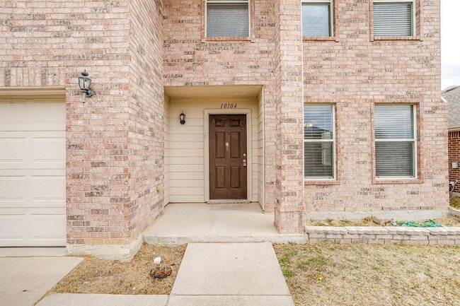 Photo - Ready for New Tenants- Large 3 bed, 2.5 bath in West Fort Worth- 76108