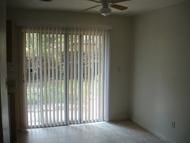 Photo - 2114 NW 55th Blvd Unit PC8