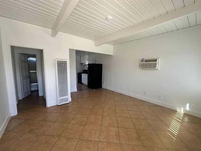 Photo - Available Now! 2bed/ 1 bath duplex