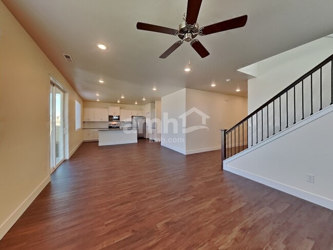 Photo - 1405 Alderleaf Ave