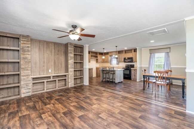 Photo - 2065 Cecil Wampler Rd